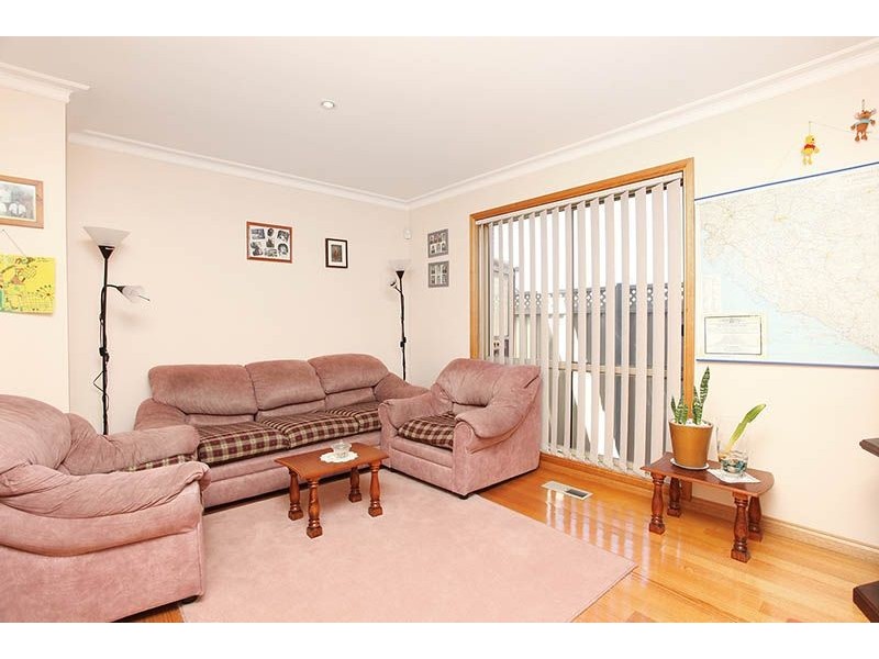 10 Lloyds Place, Attwood VIC 3049