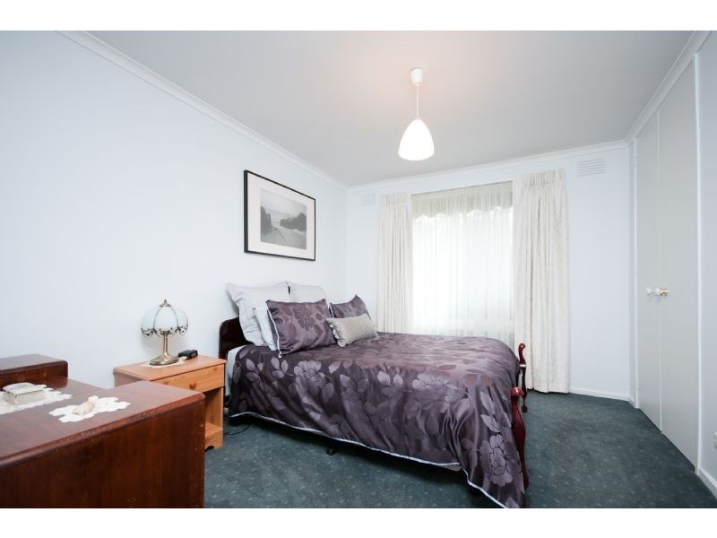 8-10 Farley Court, Gladstone Park VIC 3043