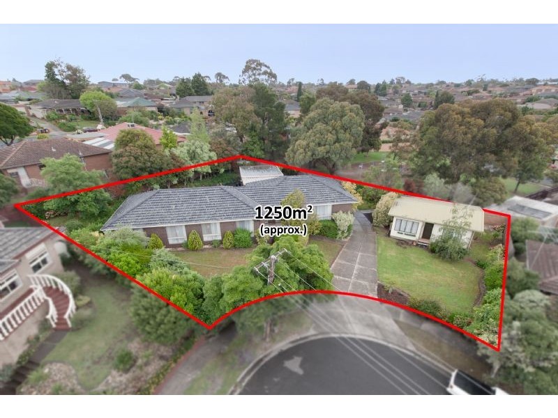 8-10 Farley Court, Gladstone Park VIC 3043