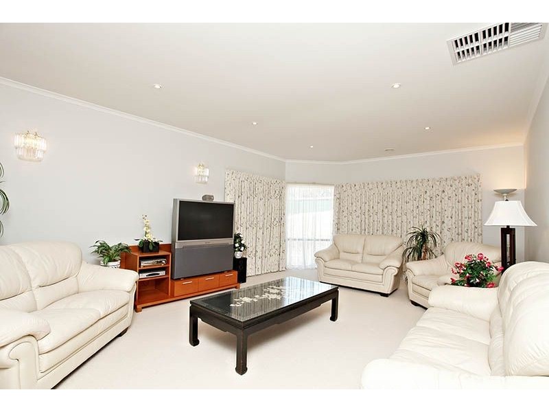 4 Sainsbury Court, Greenvale VIC 3059