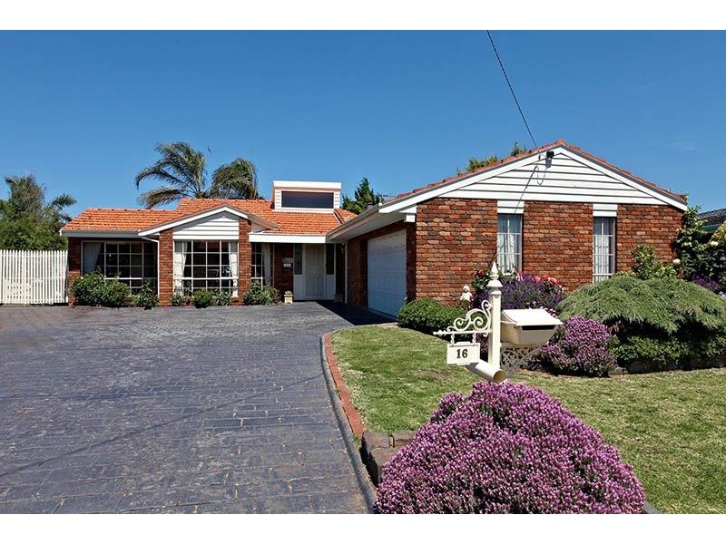 16 Glasson Court, Greenvale VIC 3059