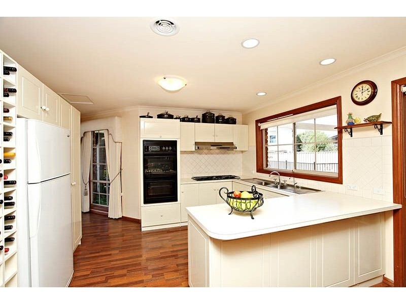 16 Glasson Court, Greenvale VIC 3059