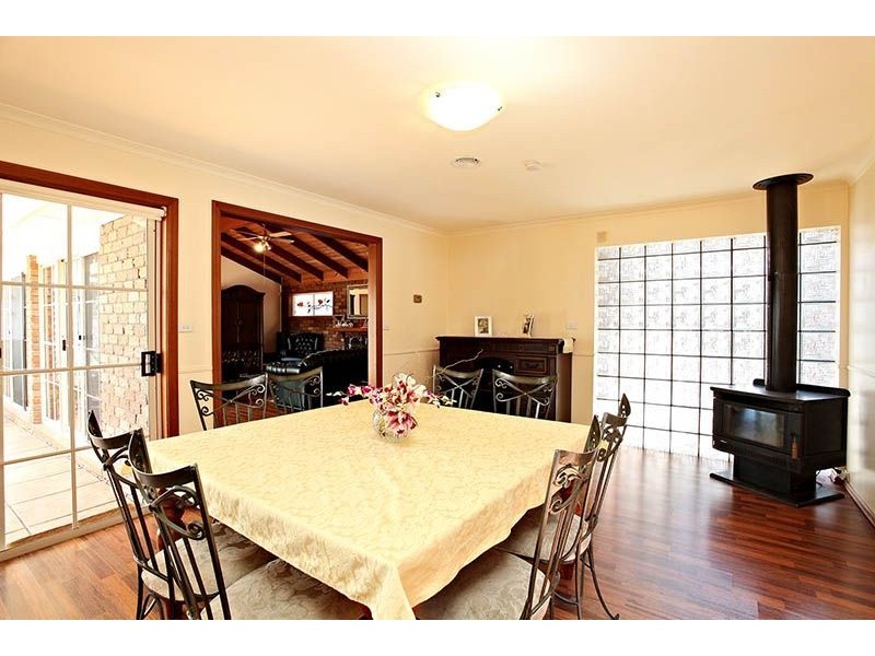 16 Glasson Court, Greenvale VIC 3059