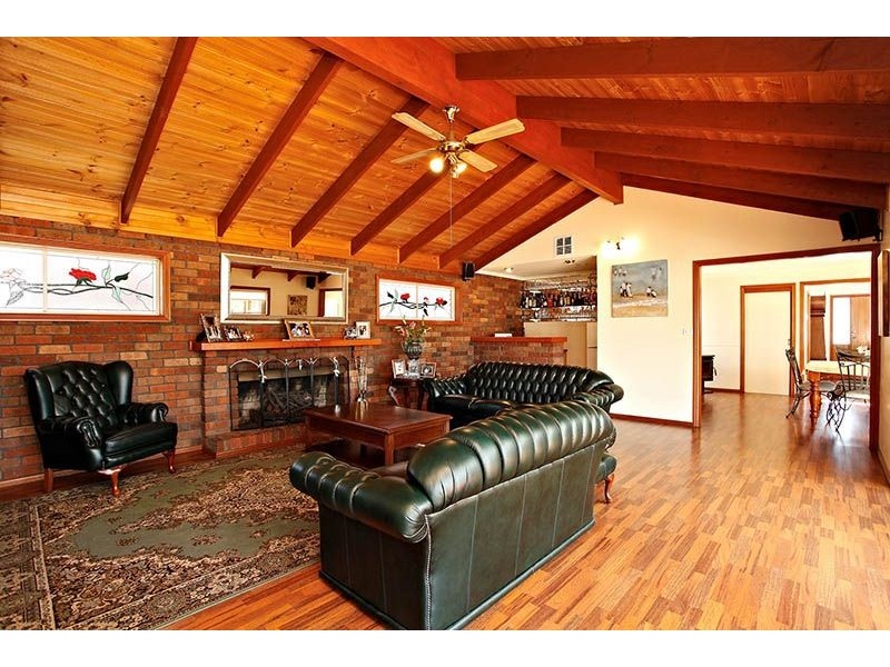 16 Glasson Court, Greenvale VIC 3059