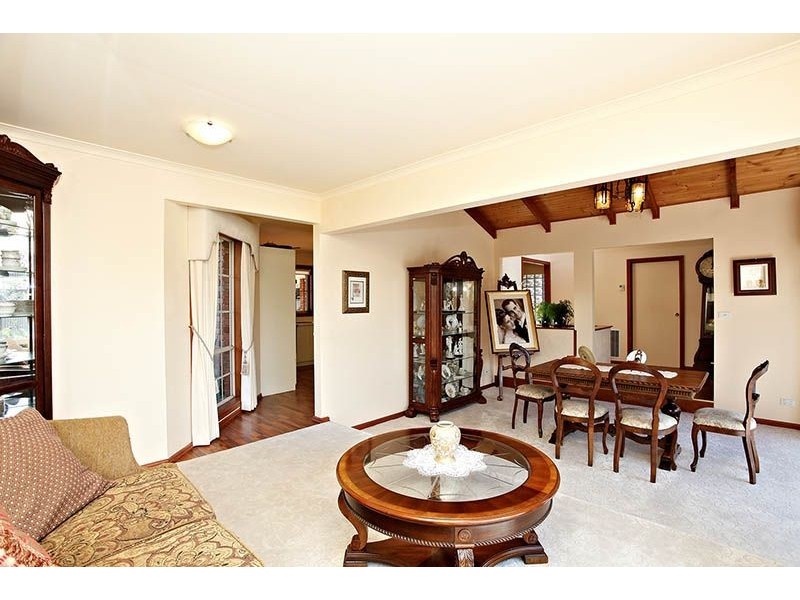 16 Glasson Court, Greenvale VIC 3059