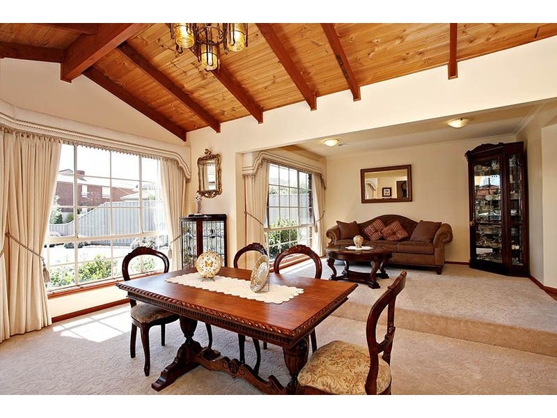 16 Glasson Court, Greenvale VIC 3059