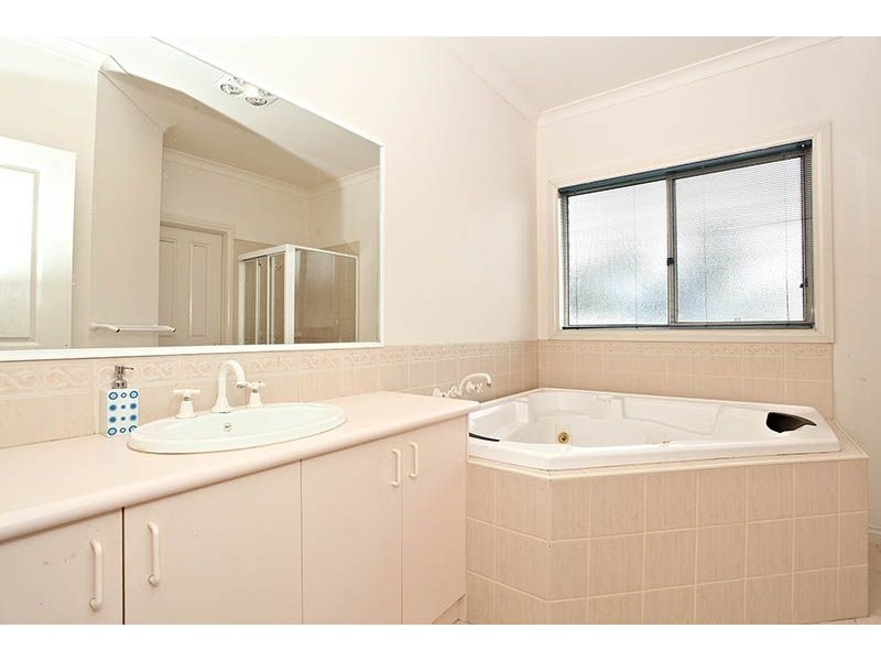 9 Lytham Court, Greenvale VIC 3059