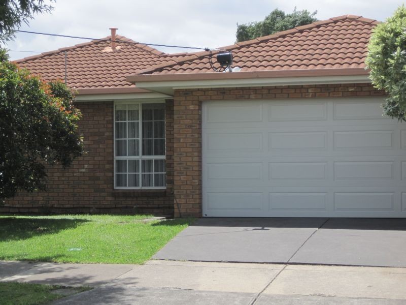 1/130 Deakin Street, Essendon VIC 3040