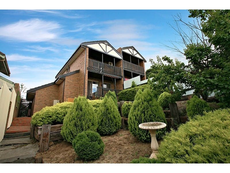 2/26 Campbell Street, Westmeadows VIC 3049