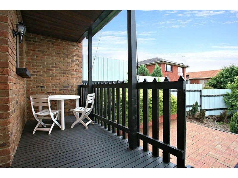 2/26 Campbell Street, Westmeadows VIC 3049