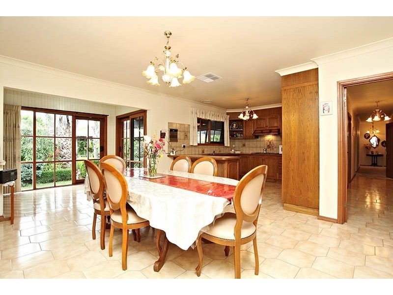 11 Motherwell Avenue, Greenvale VIC 3059