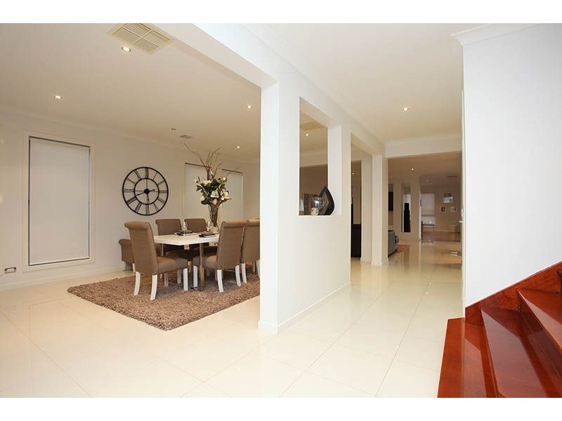 10 Kings College Court, Attwood VIC 3049