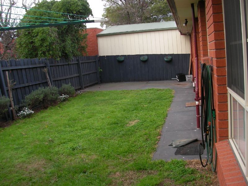 2/66 Hotham Rd, Niddrie VIC 3042