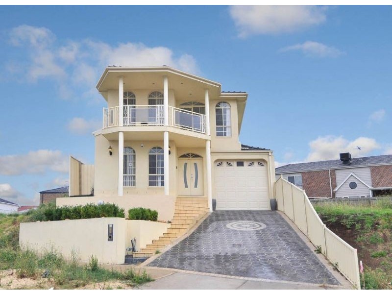 35 Marigold Crescent, Gowanbrae VIC 3043
