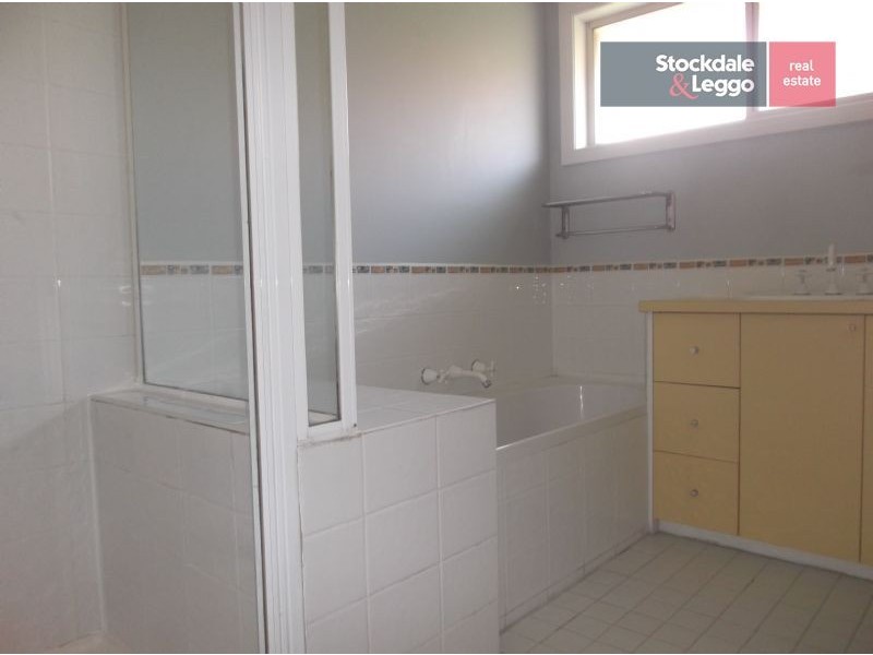 2/66 Hotham Road, Niddrie VIC 3042