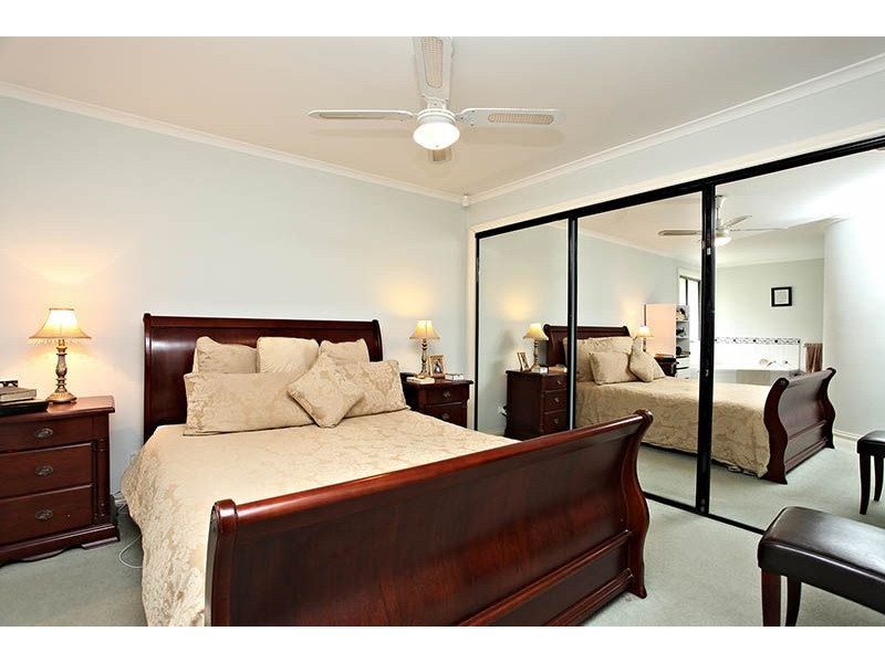 8 Gatehouse Drive, Attwood VIC 3049