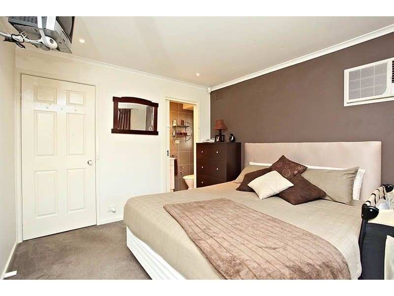 21 Hornsby Avenue, Westmeadows VIC 3049