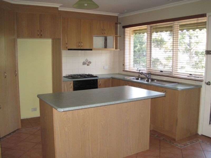 10 Nigel Crescent, Gladstone Park VIC 3043
