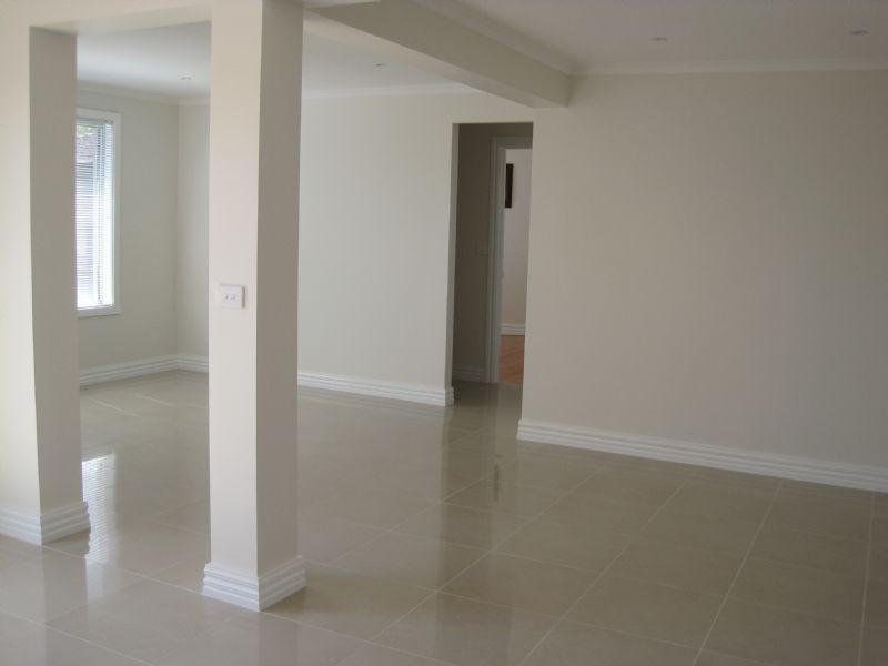 9 Henley Drive, Gladstone Park VIC 3043