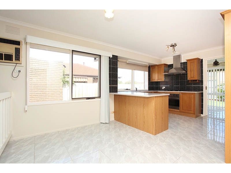 60 Lenoak Street, Gladstone Park VIC 3043