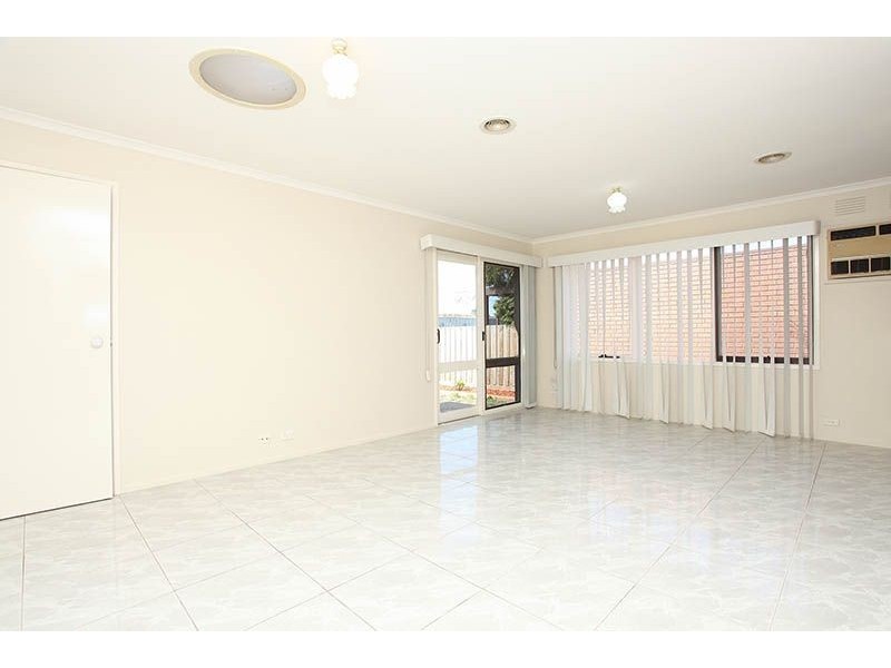 60 Lenoak Street, Gladstone Park VIC 3043