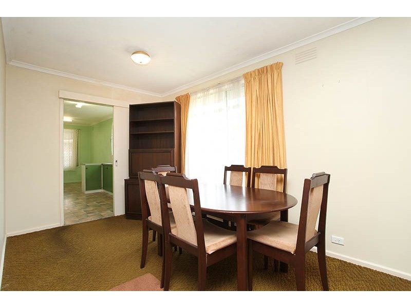 1 Linacre Crescent, Gladstone Park VIC 3043