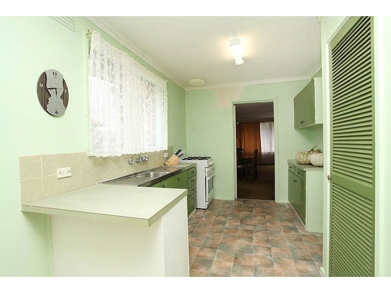 1 Linacre Crescent, Gladstone Park VIC 3043