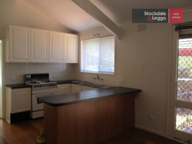 24 Beresford Crescent, Gladstone Park VIC 3043