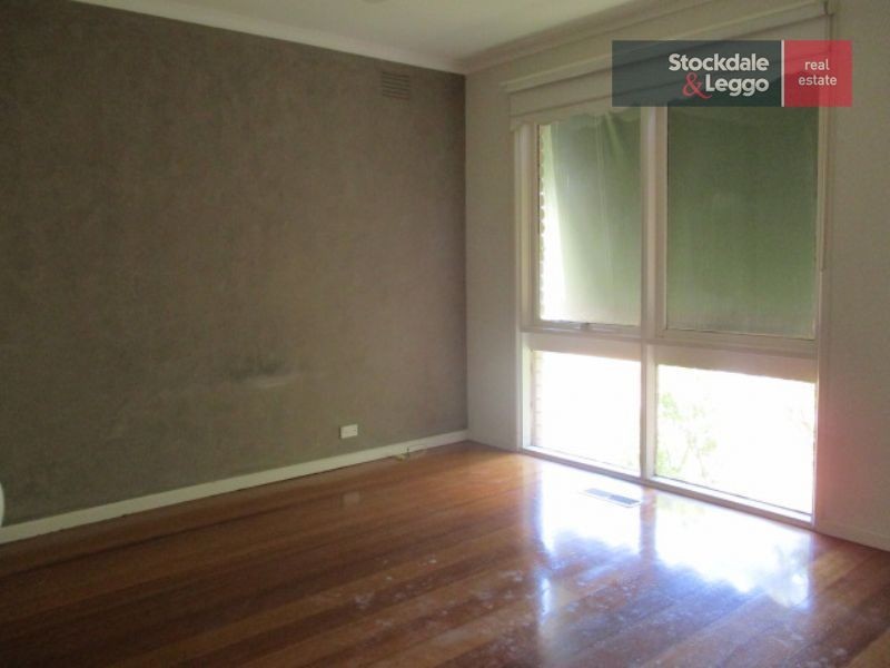 24 Beresford Crescent, Gladstone Park VIC 3043