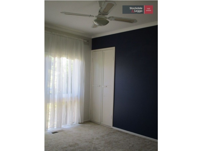 24 Beresford Crescent, Gladstone Park VIC 3043