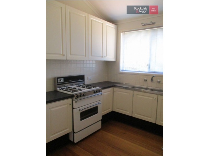 24 Beresford Crescent, Gladstone Park VIC 3043