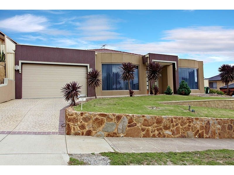 52 Clare Boulevard, Greenvale VIC 3059