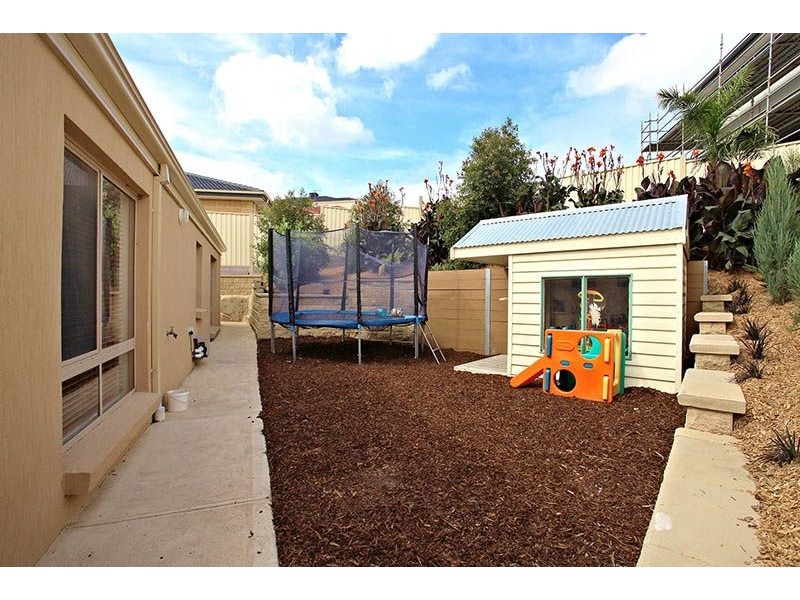 52 Clare Boulevard, Greenvale VIC 3059