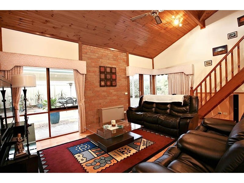 8 Urquhart Court, Greenvale VIC 3059