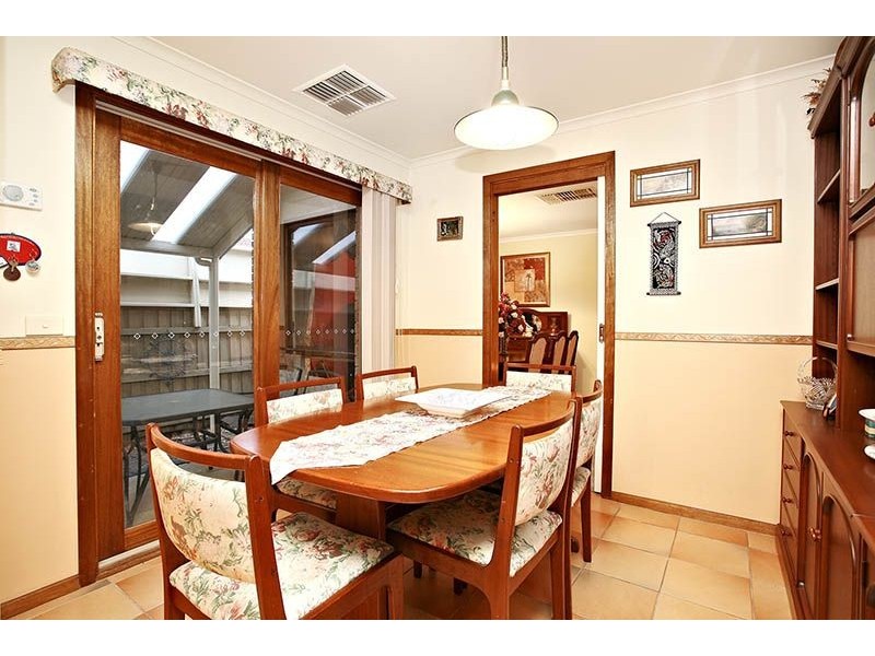 8 Urquhart Court, Greenvale VIC 3059