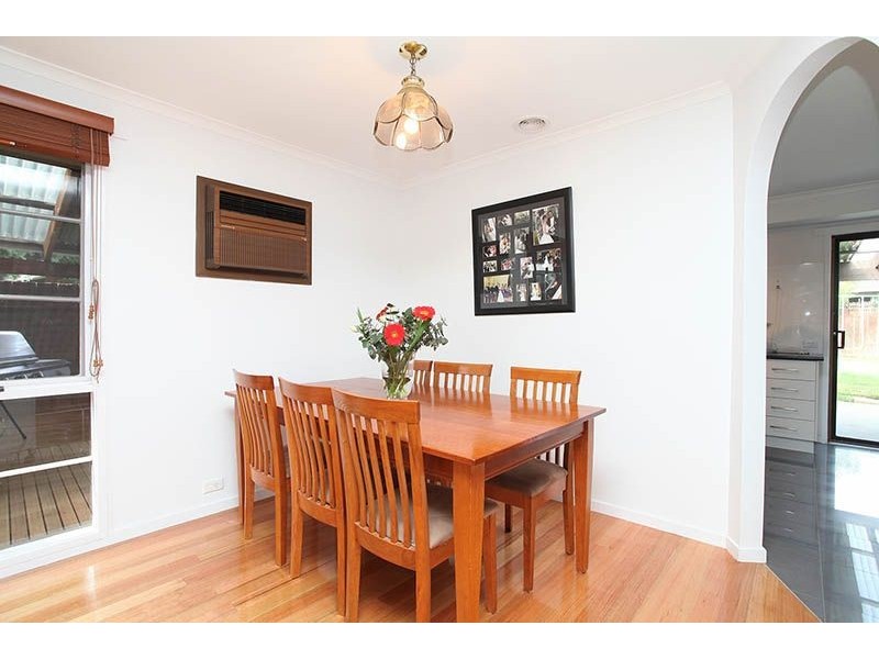 6 Victor Place, Attwood VIC 3049