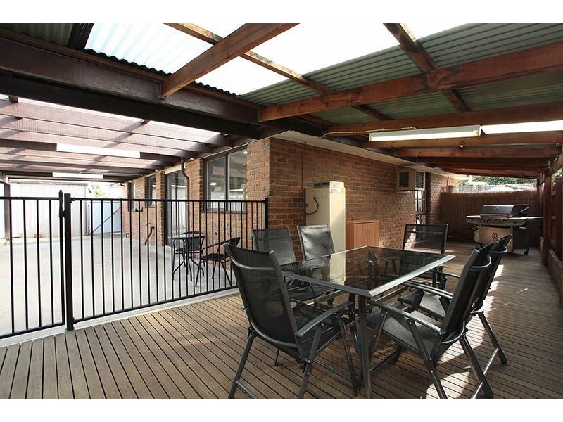 6 Victor Place, Attwood VIC 3049