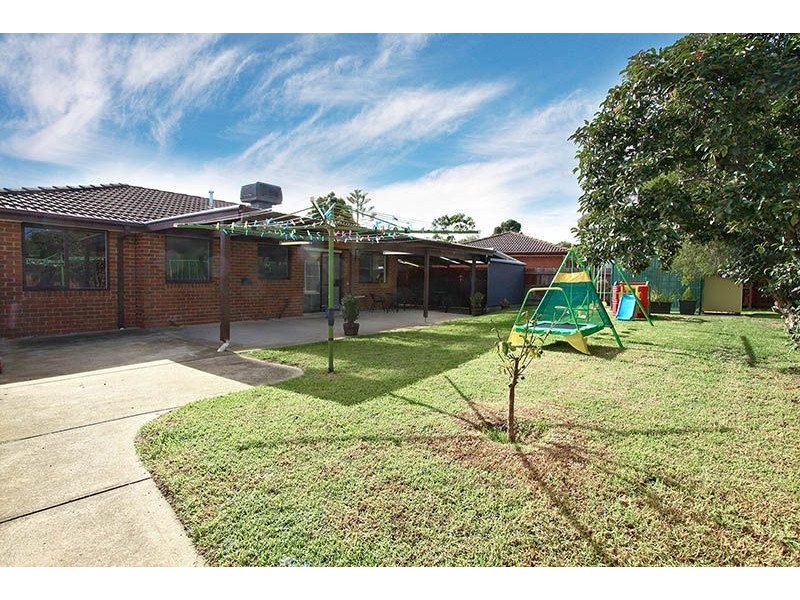 6 Victor Place, Attwood VIC 3049