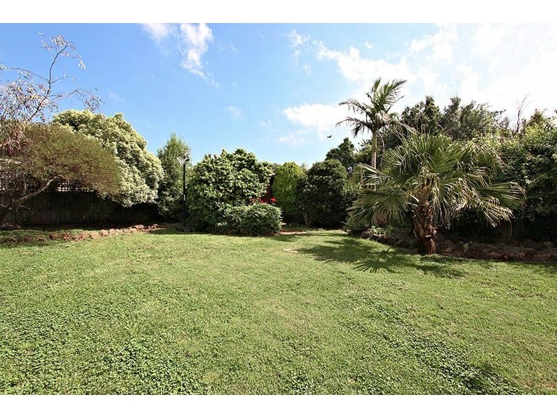 2/6 Wallace Drive, Greenvale VIC 3059