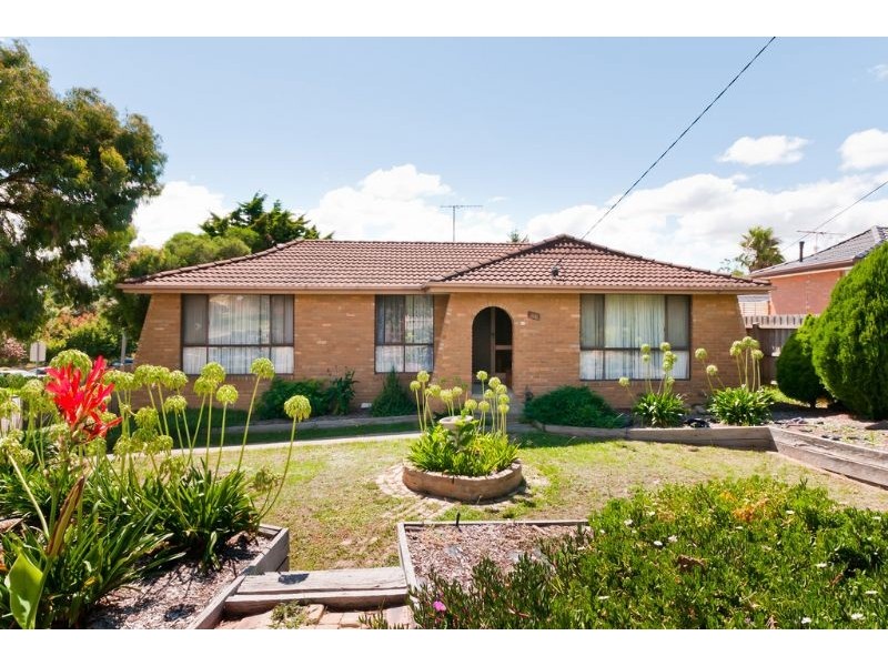 61 Harricks Crescent, Attwood VIC 3049