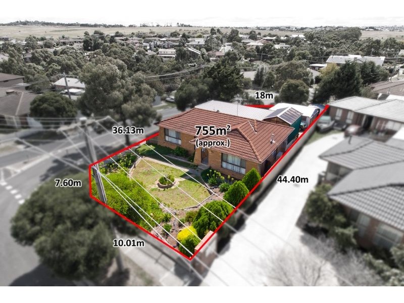 61 Harricks Crescent, Attwood VIC 3049