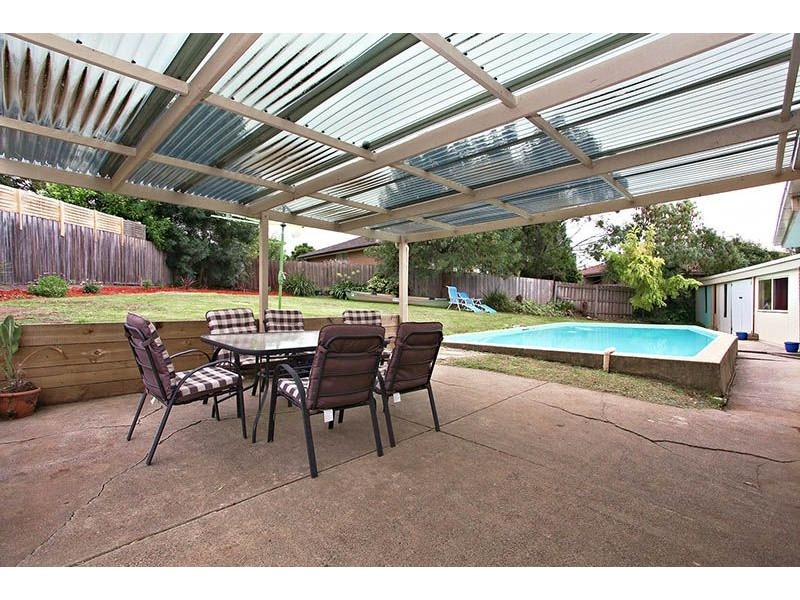 7 Forest Court, Gladstone Park VIC 3043