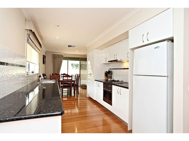 7 Forest Court, Gladstone Park VIC 3043