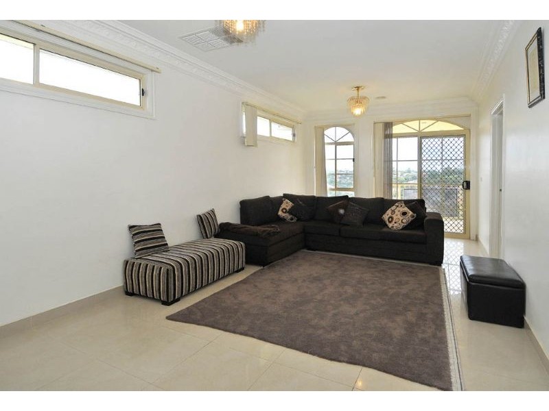 35 Marigold Crescent, Gowanbrae VIC 3043