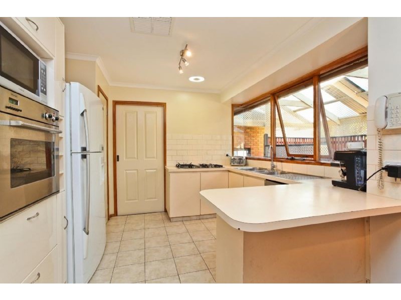 1 Victor Place, Attwood VIC 3049