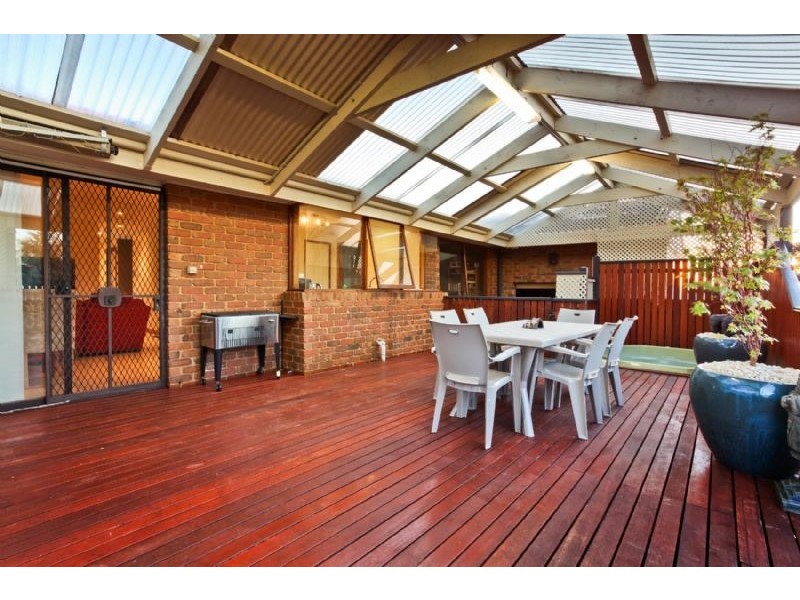 1 Victor Place, Attwood VIC 3049