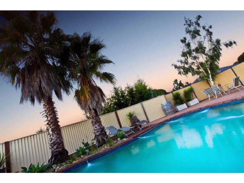 1 Victor Place, Attwood VIC 3049