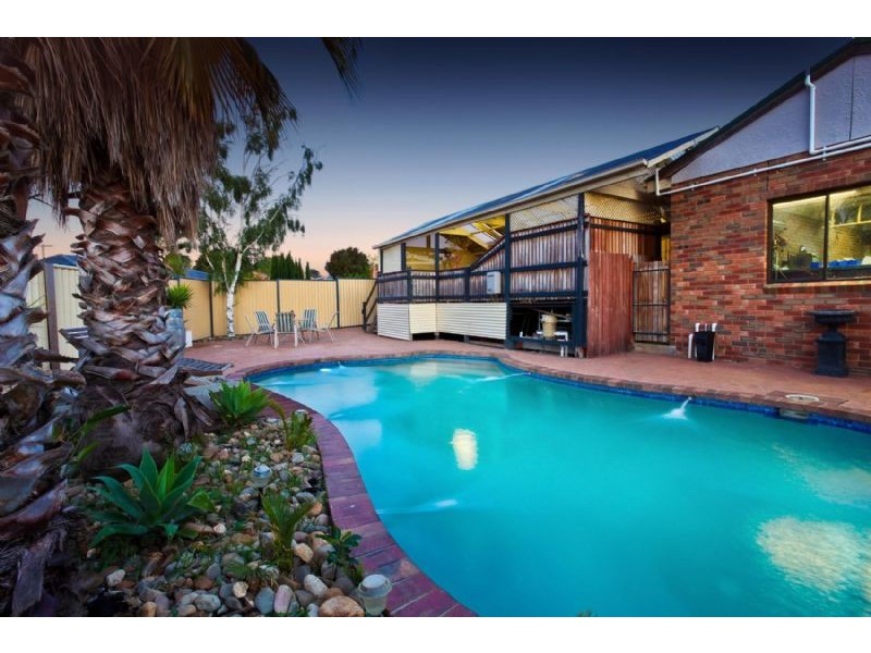 1 Victor Place, Attwood VIC 3049