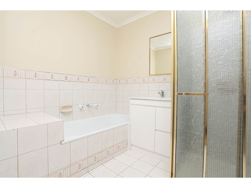 2/28 Fawkner Street, Westmeadows VIC 3049