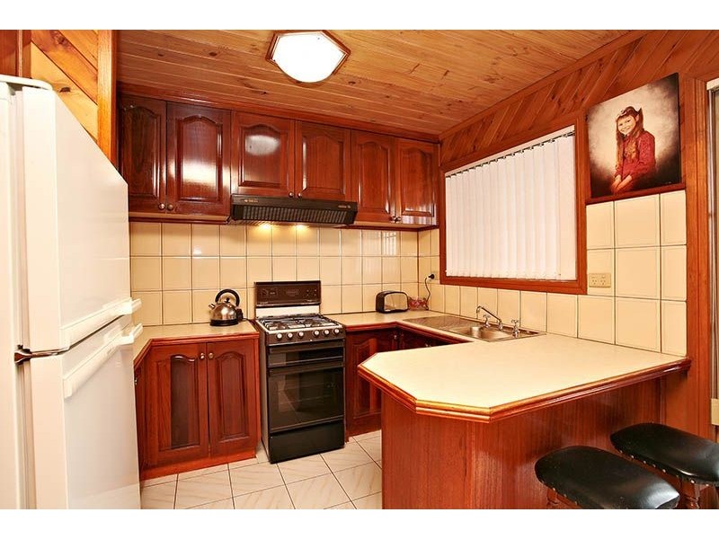 2/26 Campbell Street, Westmeadows VIC 3049